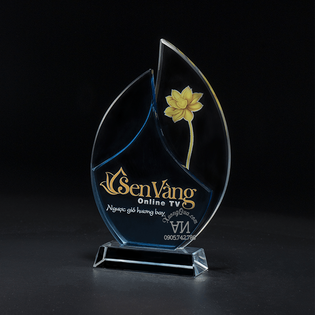 Cúp lưu niệm sự kiện hình búp sen